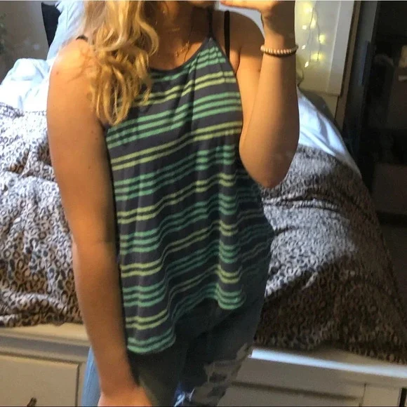 AMERICAN EAGLE flowy tank S - Picture 8 of 9